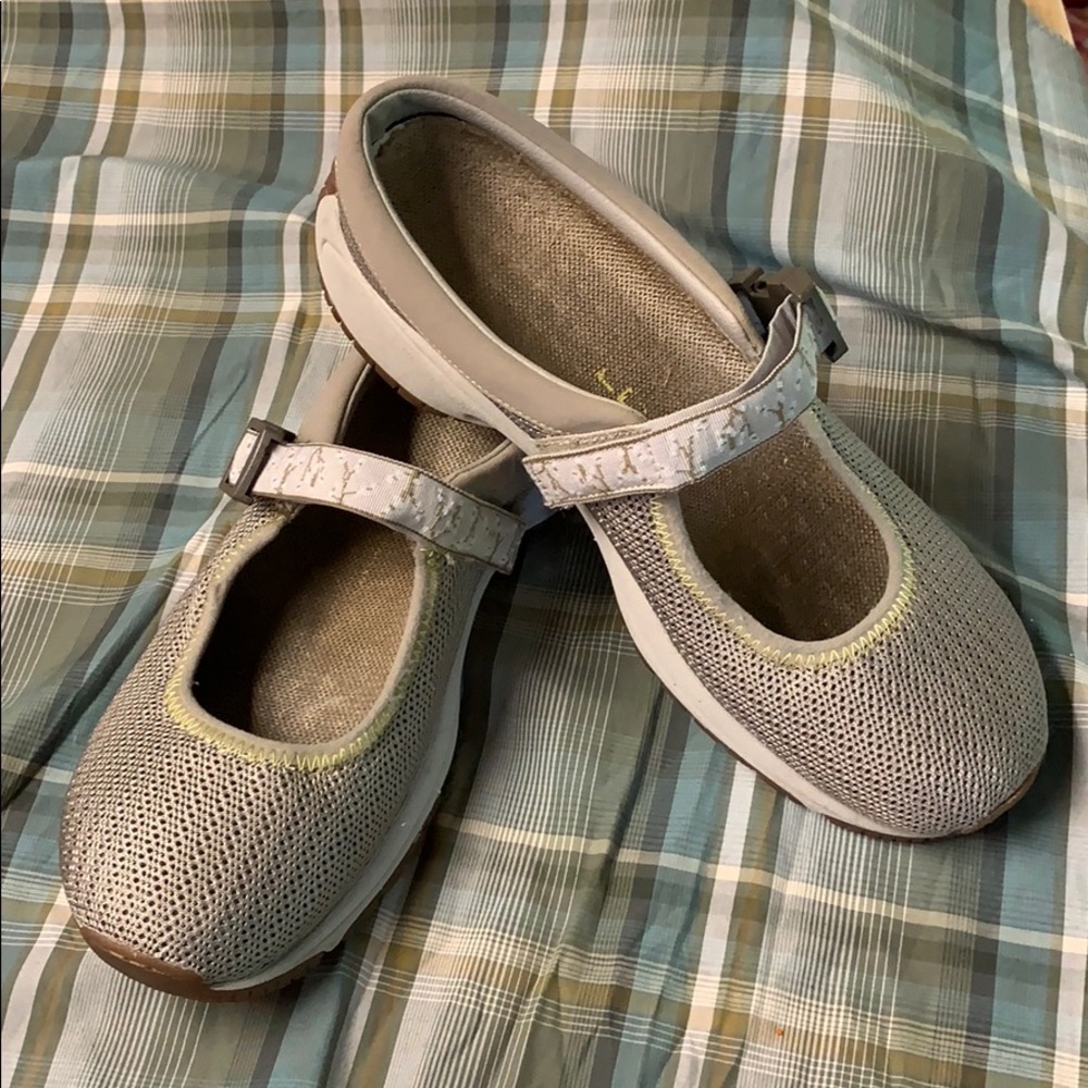 Merrell sport shoes